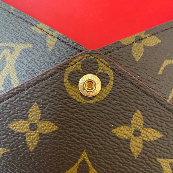 SOLD -Authentic Medium Kirigami Pochette NWOT - Picture 5 of 11